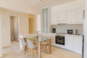 Phaedrus Living: Seaside Thalassa Cretan 102