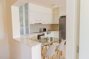 Phaedrus Living: Seaside Thalassa Cretan 102