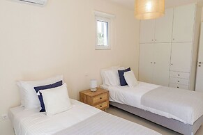 Phaedrus Living: Seaside Thalassa Cretan 102