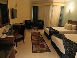 Boudl Grand Pyramids