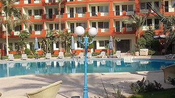 Boudl Grand Pyramids