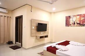 Regal Guest House by ROH
