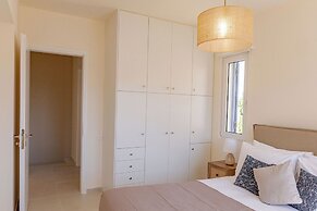 Phaedrus Living: Seaside Thalassa Cretan 103