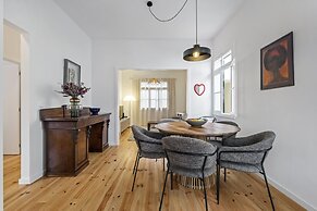 The Graceful Manor by Homie