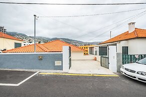 The Graceful Manor by Homie