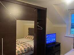 Komegloba Mega room