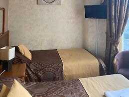 OYO Baytree Lodge