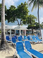 Playa Dorada King Bed Beachfront