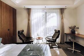 Tengchong Hot Spring Family Resort