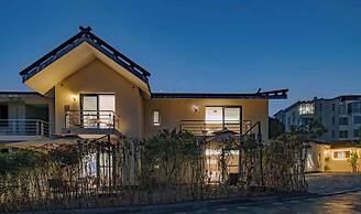 Tengchong Hot Spring Family Resort