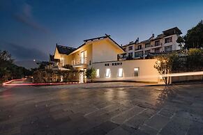 Tengchong Hot Spring Family Resort