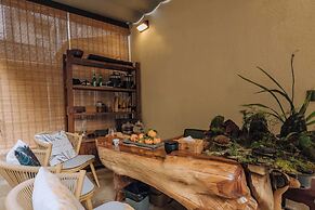 Tengchong Hot Spring Family Resort