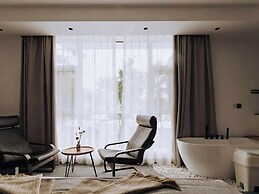 Tengchong Hot Spring Family Resort