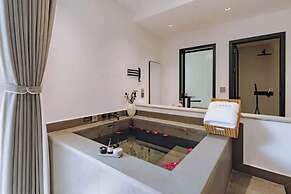 Tengchong Hot Spring Family Resort