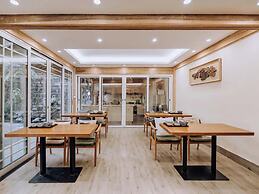 Tengchong Hot Spring Family Resort