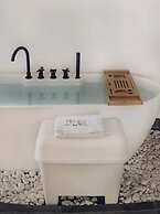 Tengchong Hot Spring Family Resort