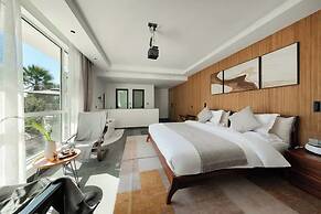 Tengchong Hot Spring Family Resort