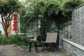 Tengchong Hot Spring Family Resort