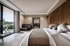 Tengchong Hot Spring Family Resort