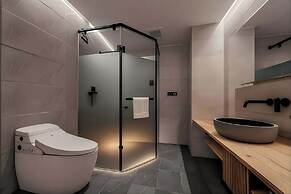 Tengchong Hot Spring Family Resort