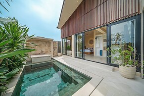 AYO Villa