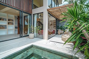AYO Villa