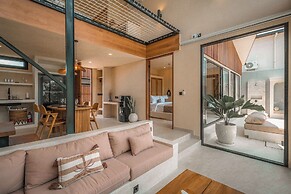 AYO Villa