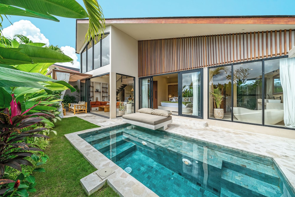 AYO Villa