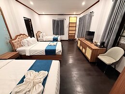 Vangvieng Night Market Resort