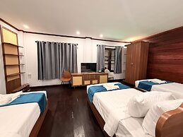 Vangvieng Night Market Resort