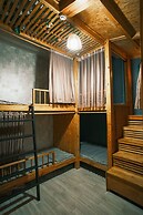 1984 Hotel Kien Giang