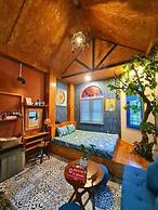 1984 Hotel Kien Giang