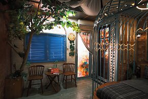 1984 Hotel Kien Giang