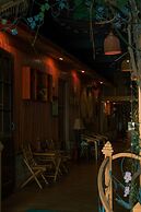 1984 Hotel Kien Giang