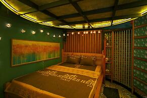 1984 Hotel Kien Giang
