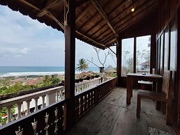 Wooden Javanese Villa Yogyakarta