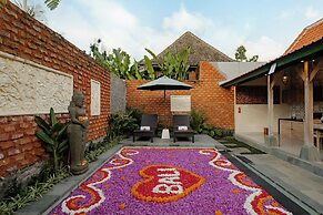 Kumala Ubud Villa