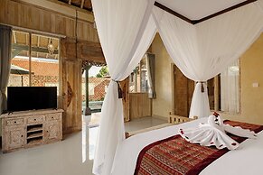 Kumala Ubud Villa