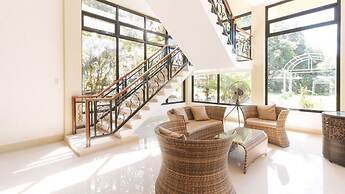 OYO 1152 Hotel Precious Garden Place
