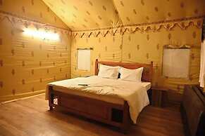 The Quila Camps & Resort