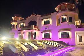 The Quila Camps & Resort