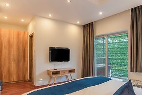 Solace Suites Hotel & Banquets