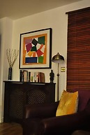 2-bed Seaside Apartment - Sleeps 5 & Free Parking