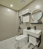 Stay Easy Inn