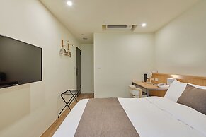 Stay Easy Inn