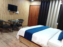 The Dhanaulti chalet