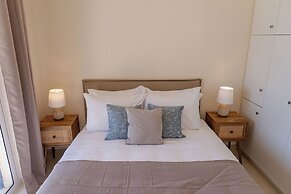 Phaedrus Living: Seaside Thalassa Cretan 202