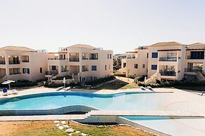 Phaedrus Living: Seaside Thalassa Cretan 202
