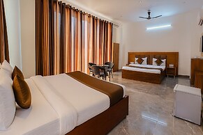 Hotel Yash Regency - Managed by JMD Group