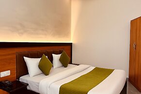 Hotel Yash Regency - Managed by JMD Group